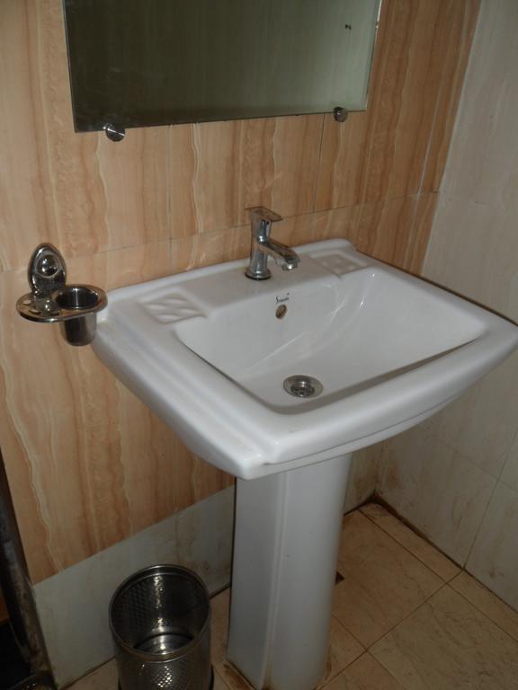 Hotel Avion Inn 아흐메다바드 객실 사진