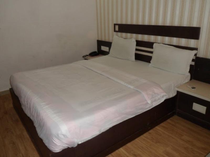 Hotel Avion Inn 아흐메다바드 외부 사진
